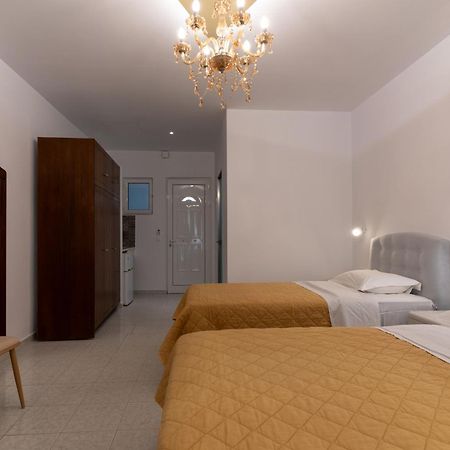Hotel Villa Basil チィリヴィ エクステリア 写真