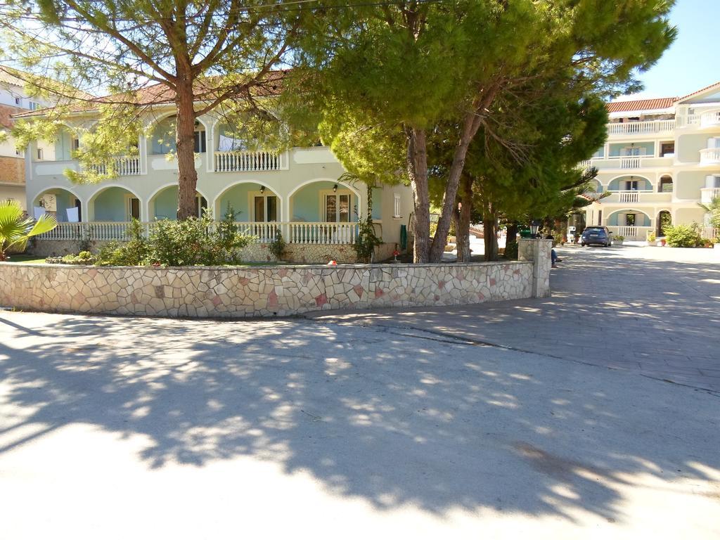 Hotel Villa Basil チィリヴィ エクステリア 写真